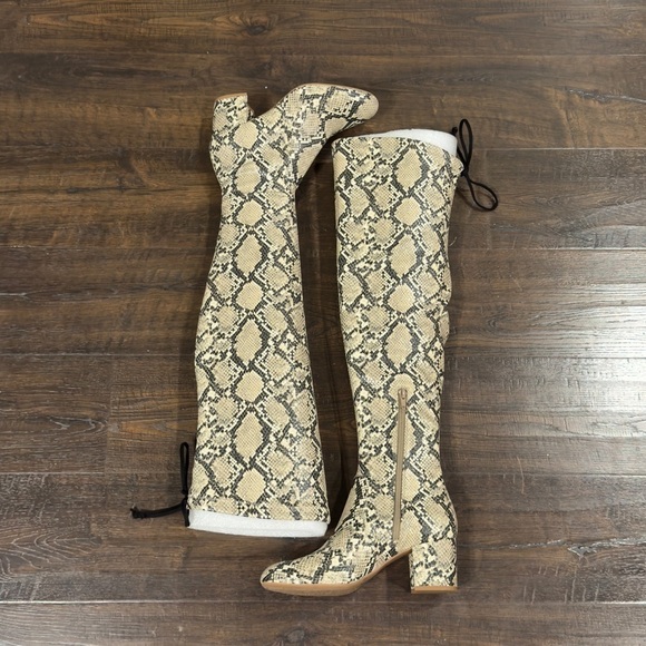 Gianni Bini Trillia Snakeskin Over The Knee Boots Size 7 Women - Picture 3 of 9